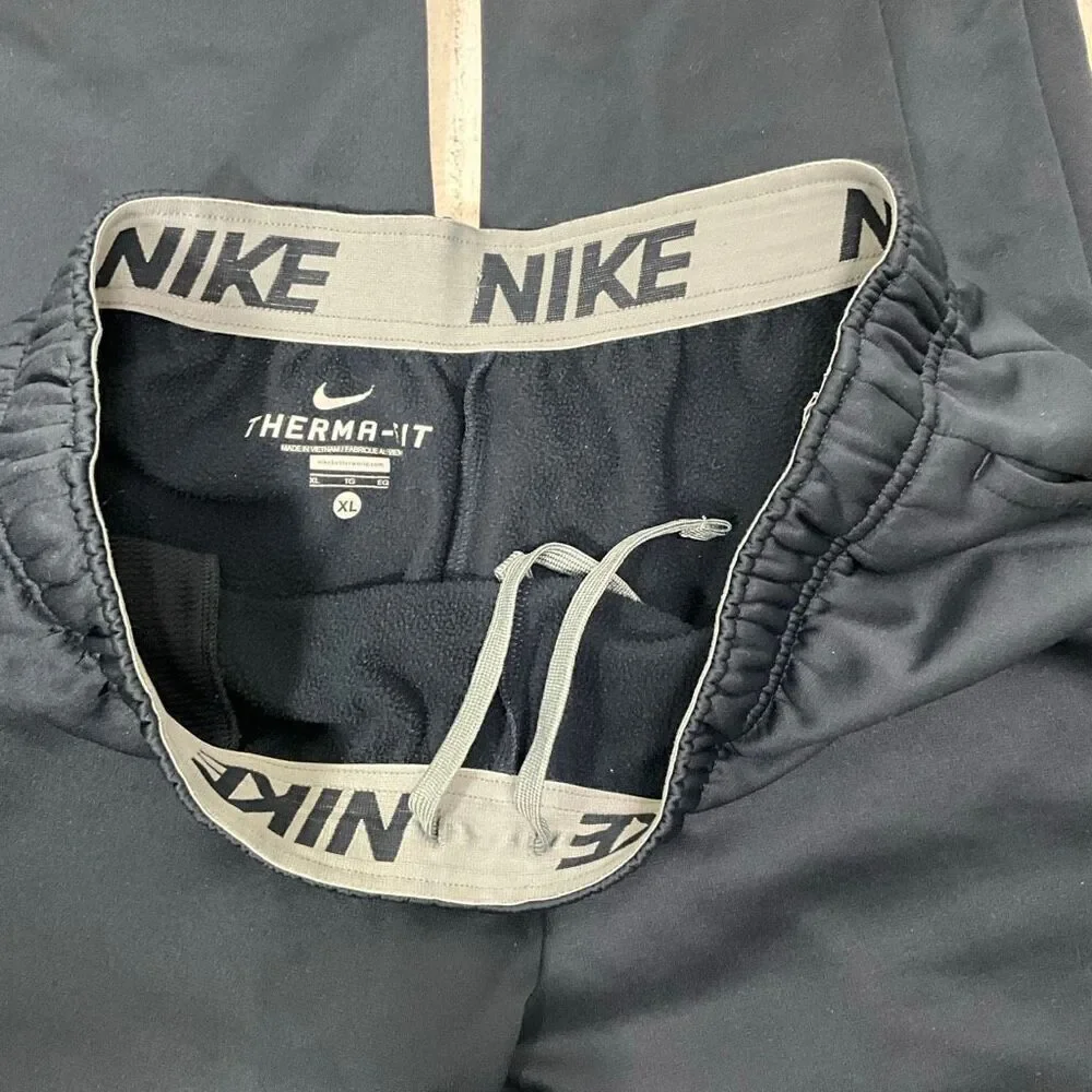 NIKE ThermaFit Pants